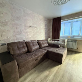 Продам квартиру, Соборности Украины ул. , 1  ком., 40 м², евроремонт