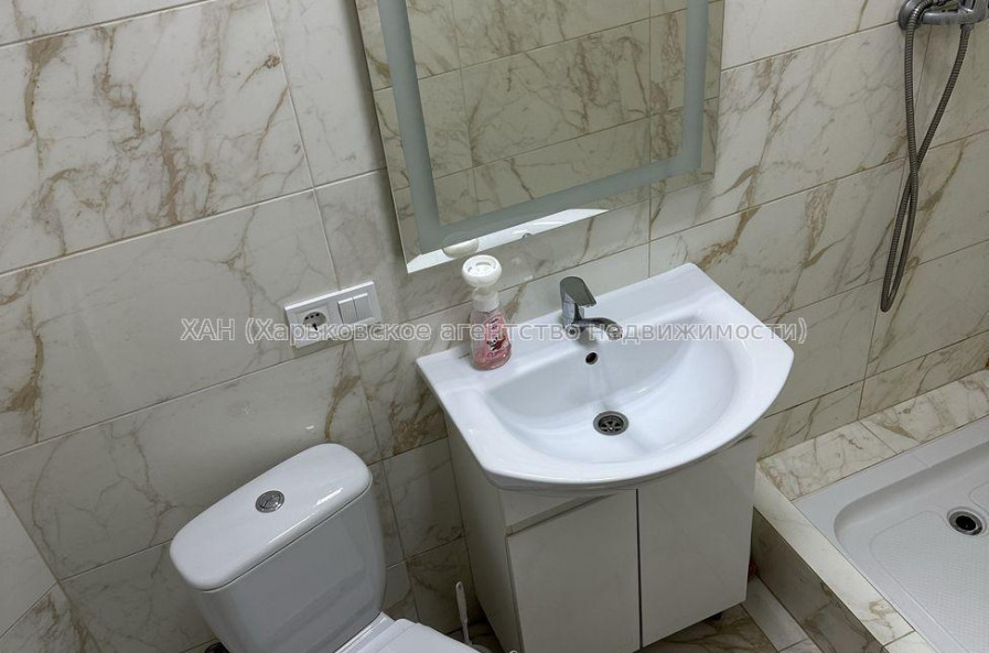 Продам квартиру, Деревянко ул. , 1  ком., 17 м², капитальный ремонт 