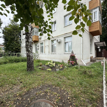 Продам квартиру, Деревянко ул. , 1 кім., 17 м², капитальный ремонт 