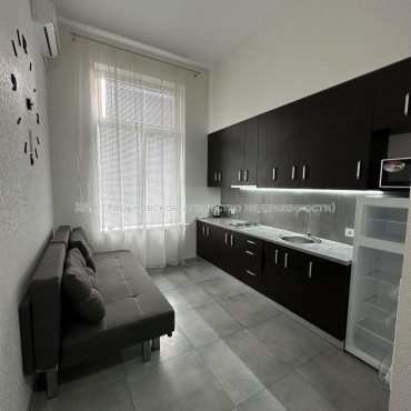 Продам квартиру, Деревянко ул. , 1 кім., 17 м², капитальный ремонт 