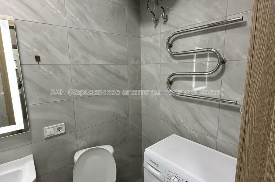 Продам квартиру, Деревянко ул. , 1 кім., 17 м², капитальный ремонт 