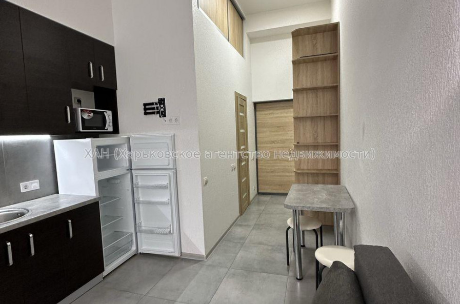 Продам квартиру, Деревянко ул. , 1 кім., 17 м², капитальный ремонт 