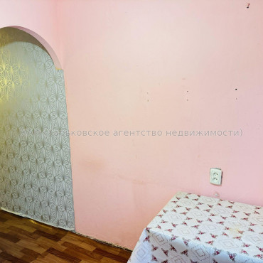 Продам квартиру, Светлая ул. , 1 кім., 32 м², косметический ремонт 