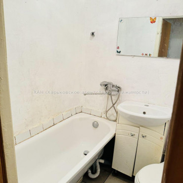 Продам квартиру, Светлая ул. , 1 кім., 32 м², косметический ремонт 