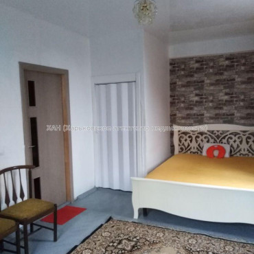 Продам квартиру, Олега Гуцоло пер. , 1 кім., 32 м², косметический ремонт 