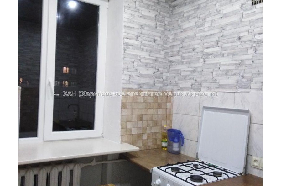 Продам квартиру, Евгения Храпка ул. , 1 кім., 32 м², косметический ремонт 