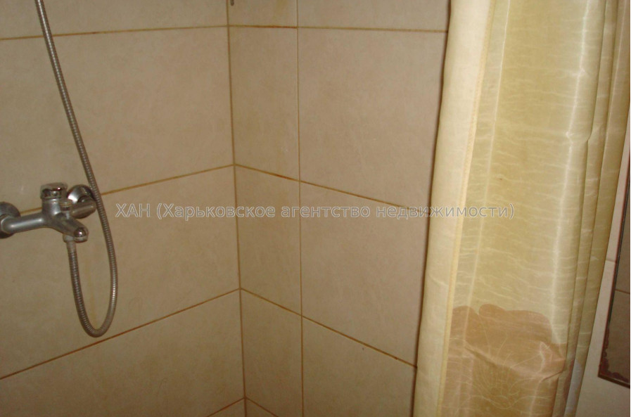 Продам квартиру, Мирослава Мисли ул. , 1  ком., 16 м², капитальный ремонт 
