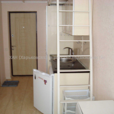 Продам квартиру, Мирослава Мисли ул. , 1  ком., 16 м², капитальный ремонт 