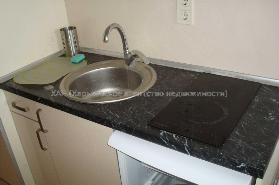 Продам квартиру, Мирослава Мисли ул. , 1  ком., 16 м², капитальный ремонт 