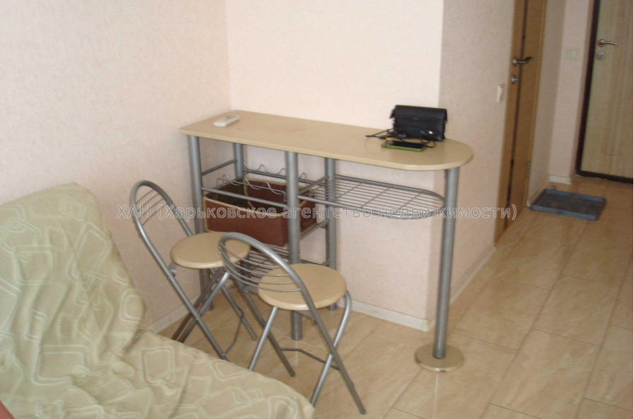 Продам квартиру, Мирослава Мисли ул. , 1  ком., 16 м², капитальный ремонт 