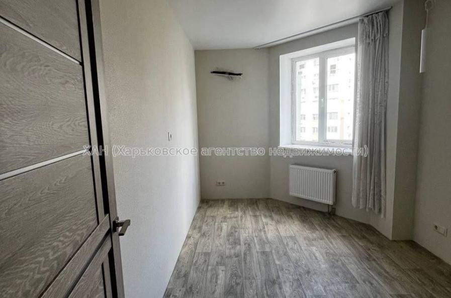 Продам квартиру, Льва Ландау просп. , 2 кім., 54 м², капитальный ремонт 
