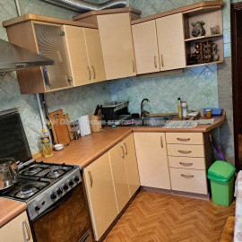 Продам квартиру, 2 кім., 53.50 м², косметический ремонт