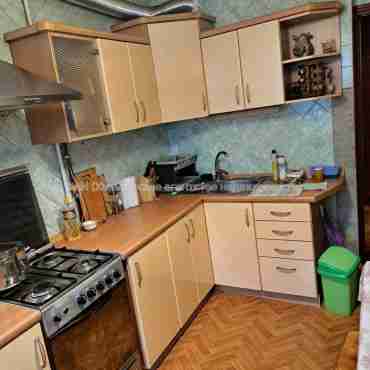 Продам квартиру, 2 кім., 53.50 м², косметический ремонт 