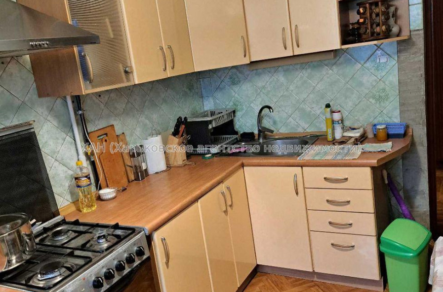 Продам квартиру, 2 кім., 53.50 м², косметический ремонт 