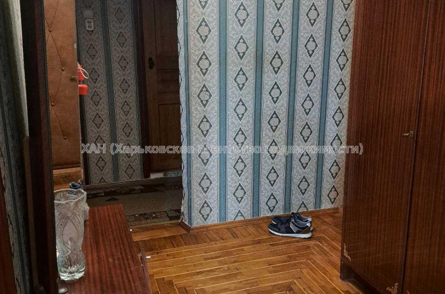 Продам квартиру, 2 кім., 53.50 м², косметический ремонт 