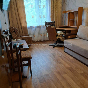 Продам квартиру, Гвардейцев Широнинцев ул. , 2 кім., 53.50 м², косметический ремонт 