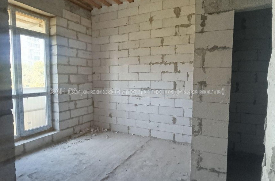 Продам квартиру, Гвардейцев Широнинцев ул. , 1  ком., 30 м², без внутренних работ 