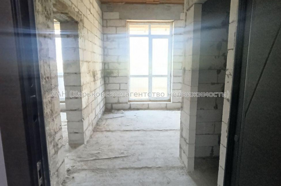 Продам квартиру, Гвардейцев Широнинцев ул. , 1  ком., 30 м², без внутренних работ 