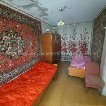 Продам квартиру, Индустриальный просп. , 2 кім., 45 м², советский ремонт 