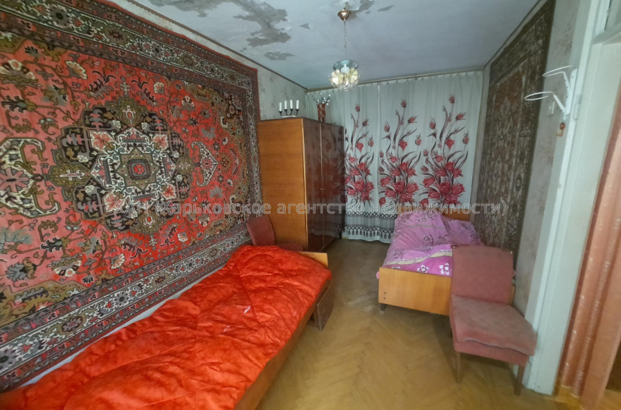 Продам квартиру, Индустриальный просп. , 2  ком., 45 м², советский ремонт 