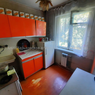 Продам квартиру, Индустриальный просп. , 2 кім., 45 м², советский ремонт 