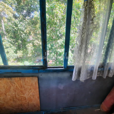 Продам квартиру, Индустриальный просп. , 2 кім., 45 м², советский ремонт 