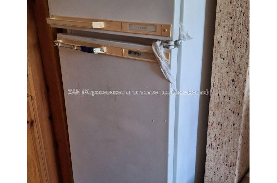 Продам квартиру, Василия Мельникова ул. , 1 кім., 15 м², косметический ремонт 
