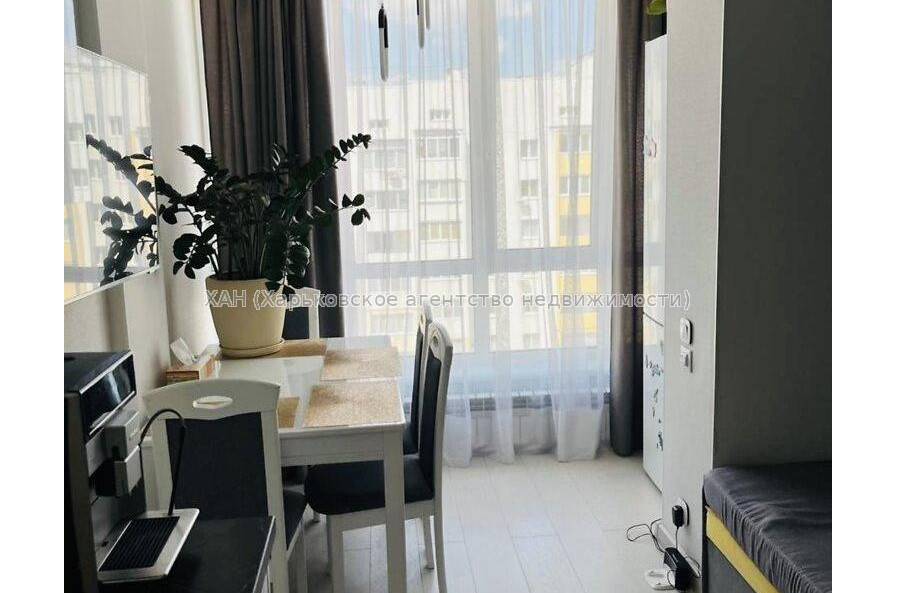 Продам квартиру, Мира ул. , 1  ком., 43 м², капитальный ремонт 