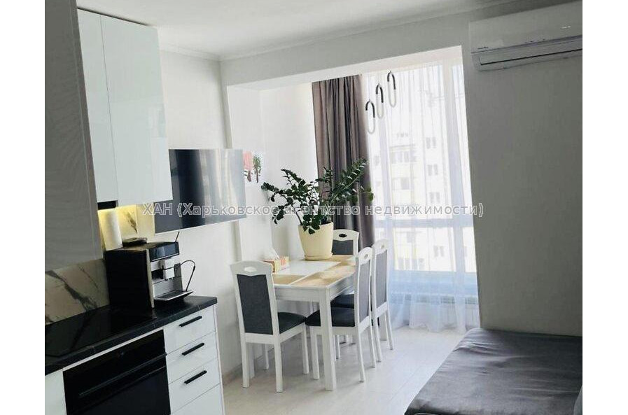 Продам квартиру, Мира ул. , 1  ком., 43 м², капитальный ремонт 