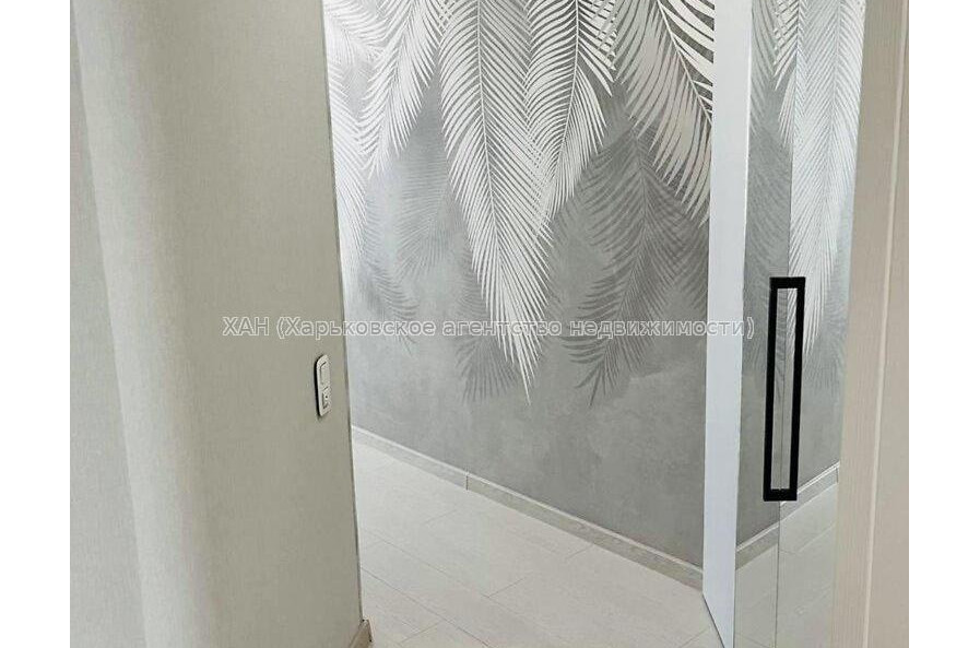 Продам квартиру, Мира ул. , 1  ком., 43 м², капитальный ремонт 