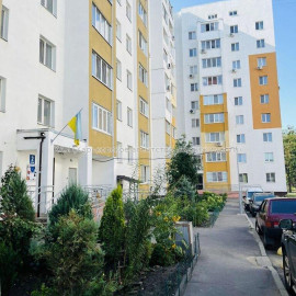 Продам квартиру, Мира ул. , 1  ком., 43 м², капитальный ремонт