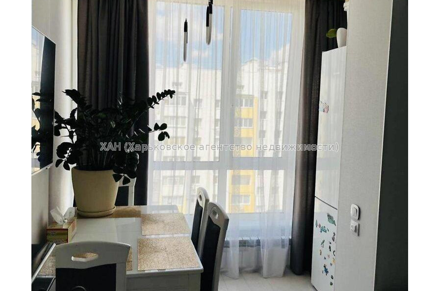 Продам квартиру, Мира ул. , 1  ком., 43 м², капитальный ремонт 