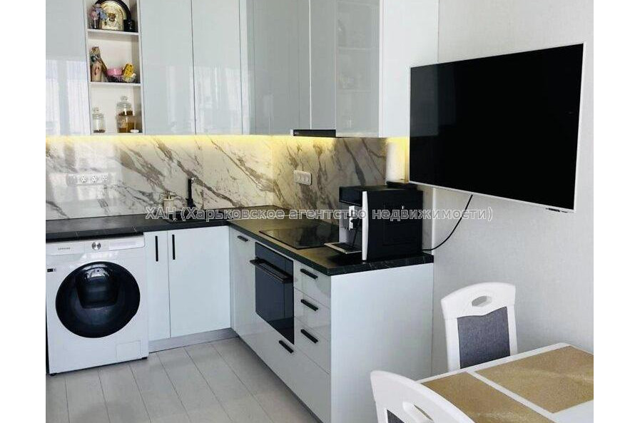 Продам квартиру, Мира ул. , 1  ком., 43 м², капитальный ремонт 