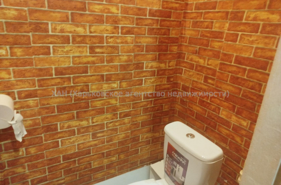 Продам квартиру, Харьковских Дивизий ул. , 1 кім., 18 м², косметический ремонт 