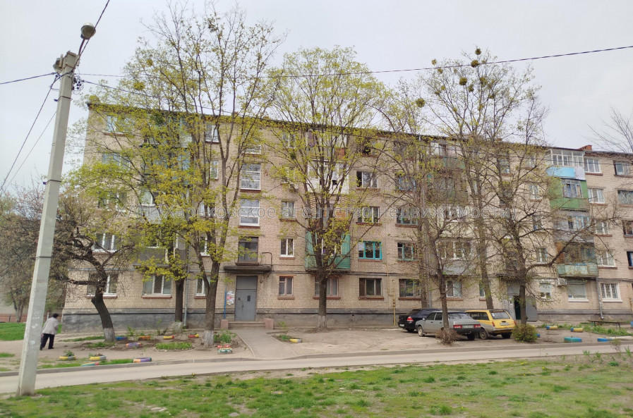 Продам квартиру, Харьковских Дивизий ул. , 1 кім., 18 м², косметический ремонт 