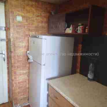 Продам квартиру, Харьковских Дивизий ул. , 1 кім., 18 м², косметический ремонт 