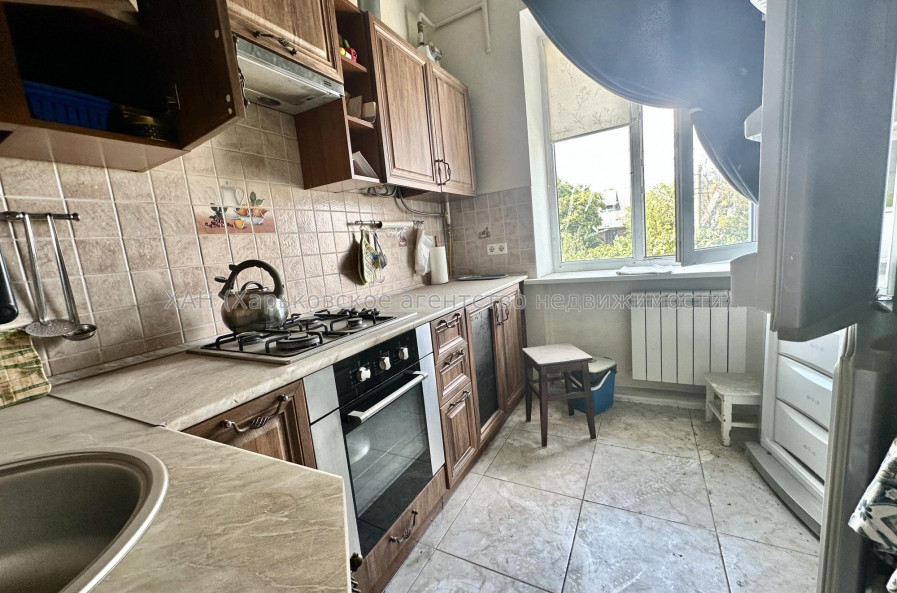 Продам квартиру, Южно-Проектная ул. , 32/304 , 3 кім., 66.80 м², капитальный ремонт 