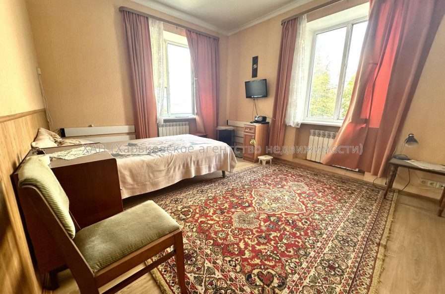 Продам квартиру, Южно-Проектная ул. , 32/304 , 3 кім., 66.80 м², капитальный ремонт 