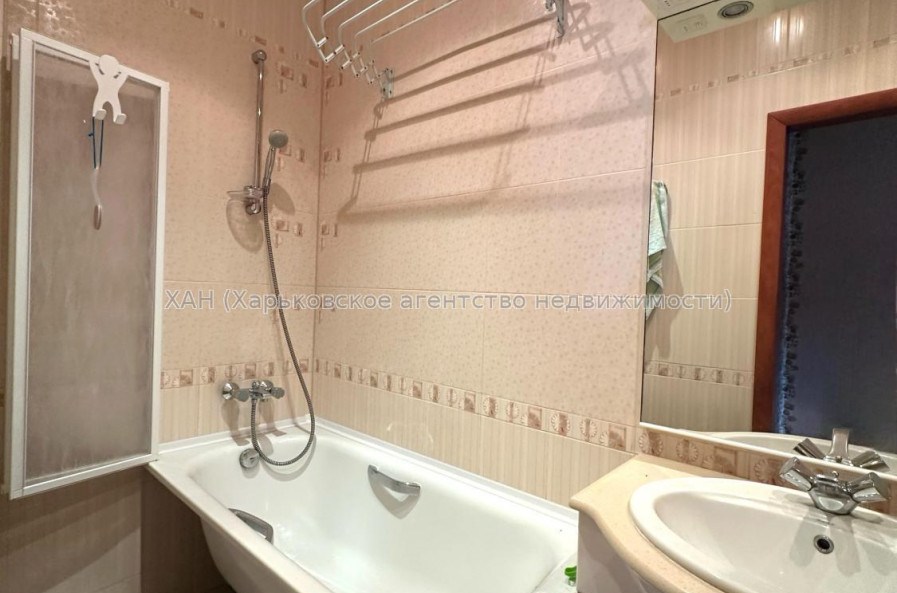 Продам квартиру, Южно-Проектная ул. , 32/304 , 3 кім., 66.80 м², капитальный ремонт 