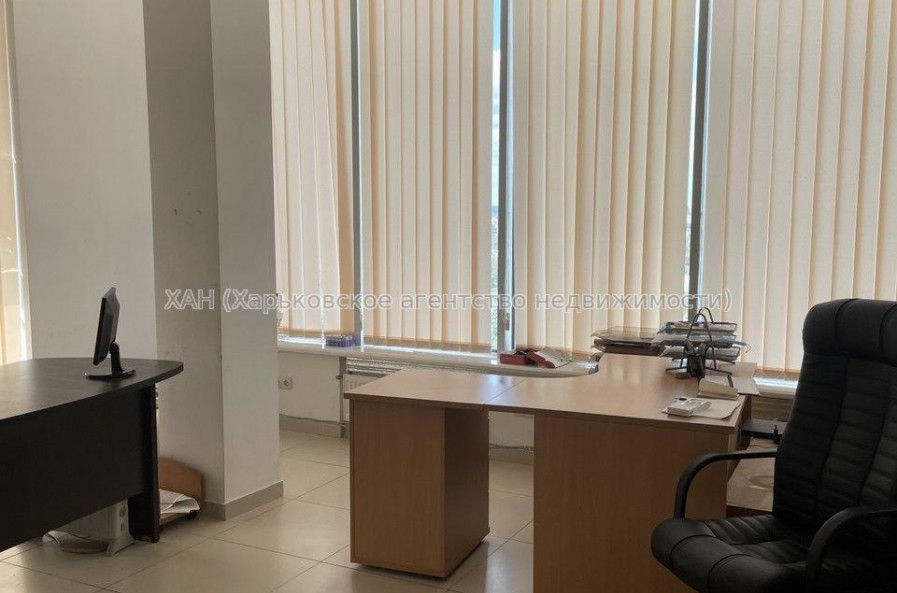 Здам нежитлову нерухомість, офис в офисном центре , 3 кім., 135 м², евроремонт 