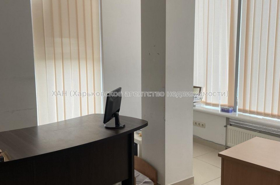 Здам нежитлову нерухомість, офис в офисном центре , 3 кім., 135 м², евроремонт 
