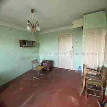 Продам квартиру, Глобинская ул. , 1 кім., 15 м², без ремонта 