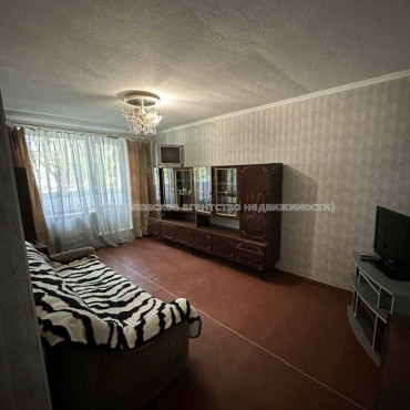 Продам квартиру, Непокоренных ул. , 2 кім., 47 м², косметический ремонт 