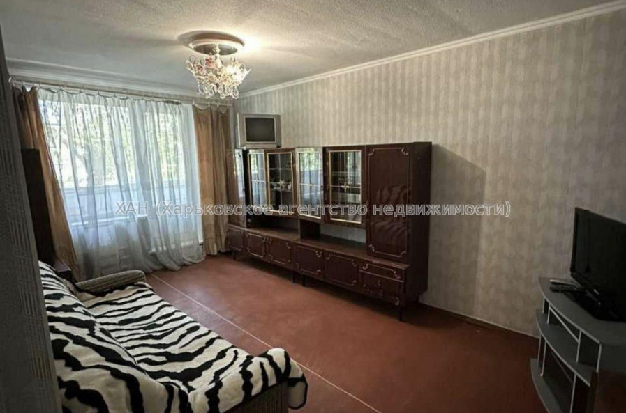 Продам квартиру, Непокоренных ул. , 2 кім., 47 м², косметический ремонт 