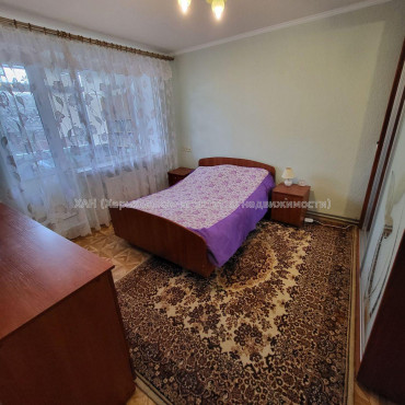 Продам квартиру, Кулиничевская ул. , 3  ком., 60 м², косметический ремонт 