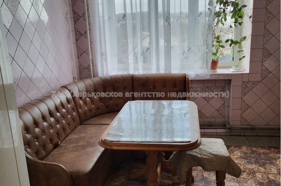 Продам квартиру, Кулиничевская ул. , 3 кім., 60 м², косметический ремонт 