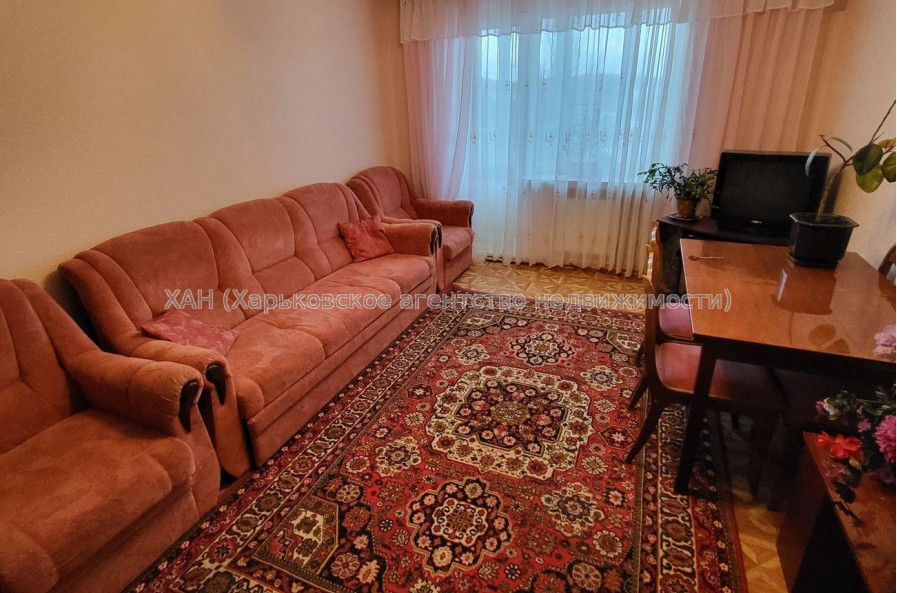 Продам квартиру, Кулиничевская ул. , 3 кім., 60 м², косметический ремонт 