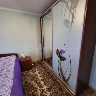 Продам квартиру, Кулиничевская ул. , 3  ком., 60 м², косметический ремонт 