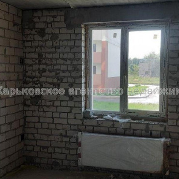 Продам квартиру, Шевченковский пер. , 1  ком., 37 м², без внутренних работ 