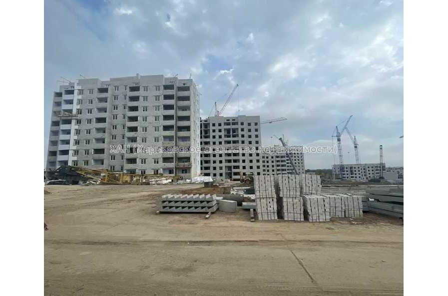Продам квартиру, Валентиновская ул. , 1 кім., 40 м², без внутренних работ 
